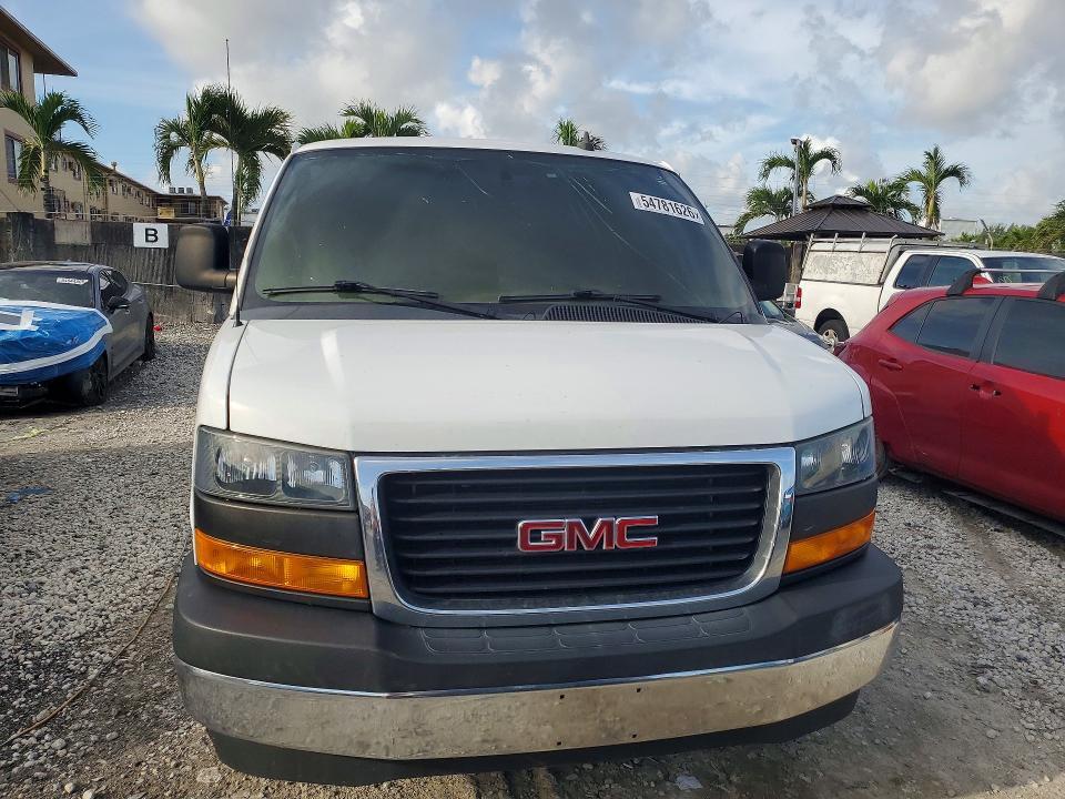 2022 GMC SAVANA G2500 — Фото 5 из 13