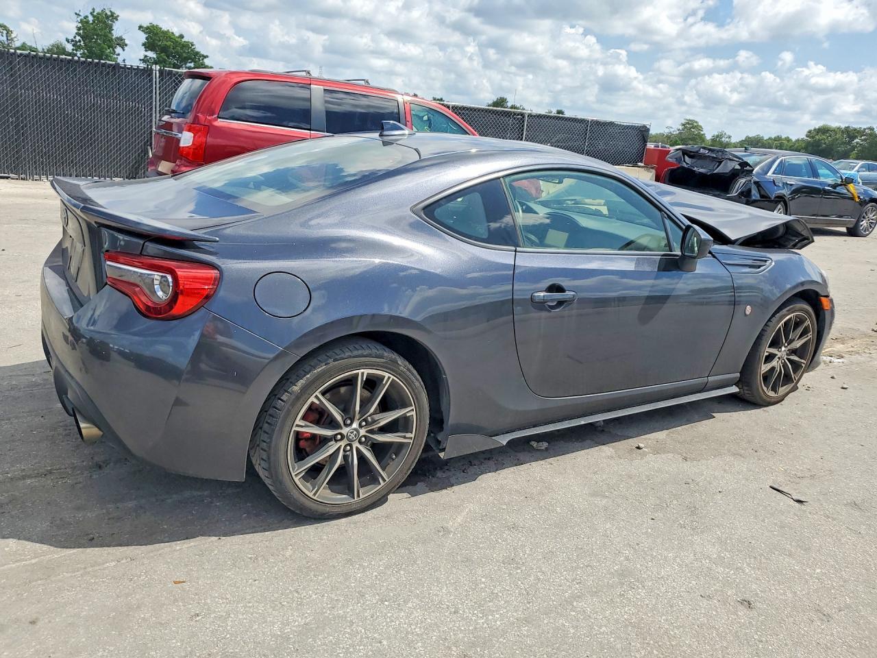 2019 TOYOTA 86 BASE — Фото 3 из 12