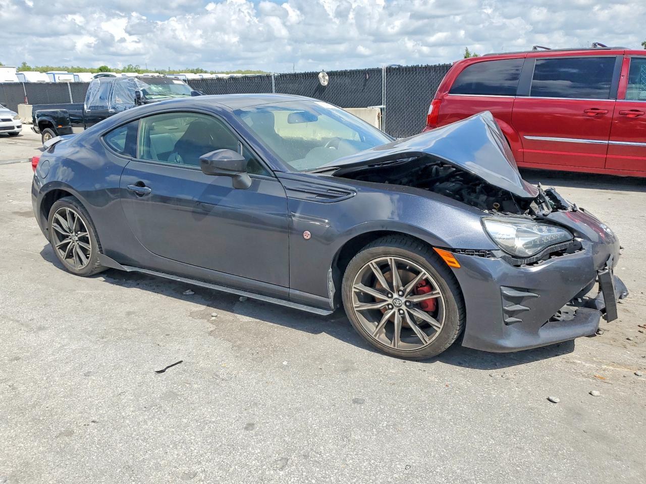 2019 TOYOTA 86 BASE — Фото 4 из 12
