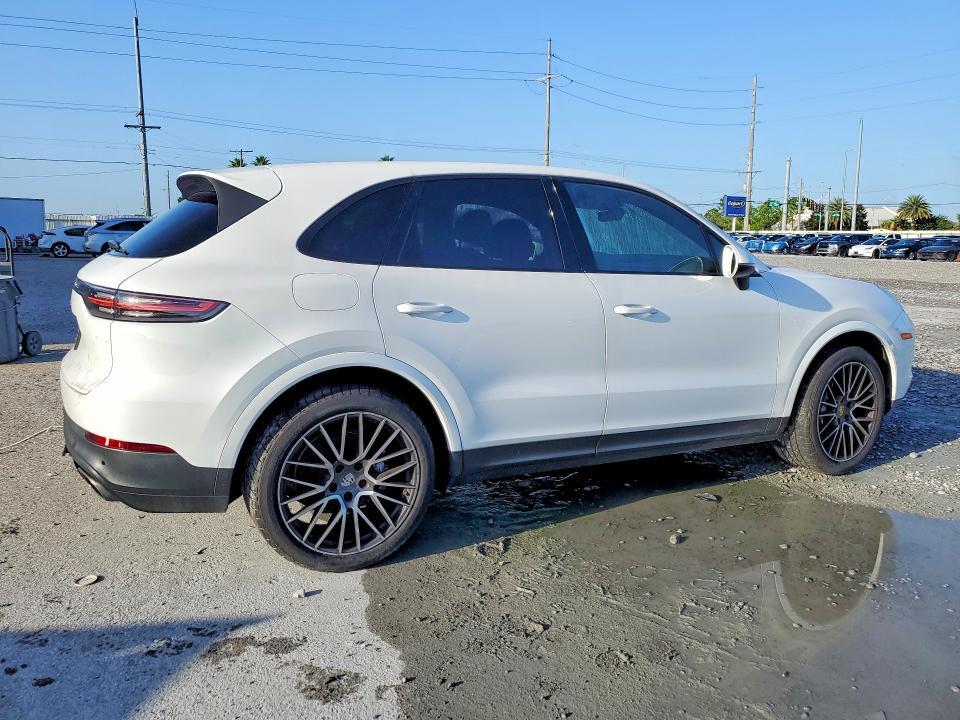 2019 PORSCHE CAYENNE — Фото 3 из 13