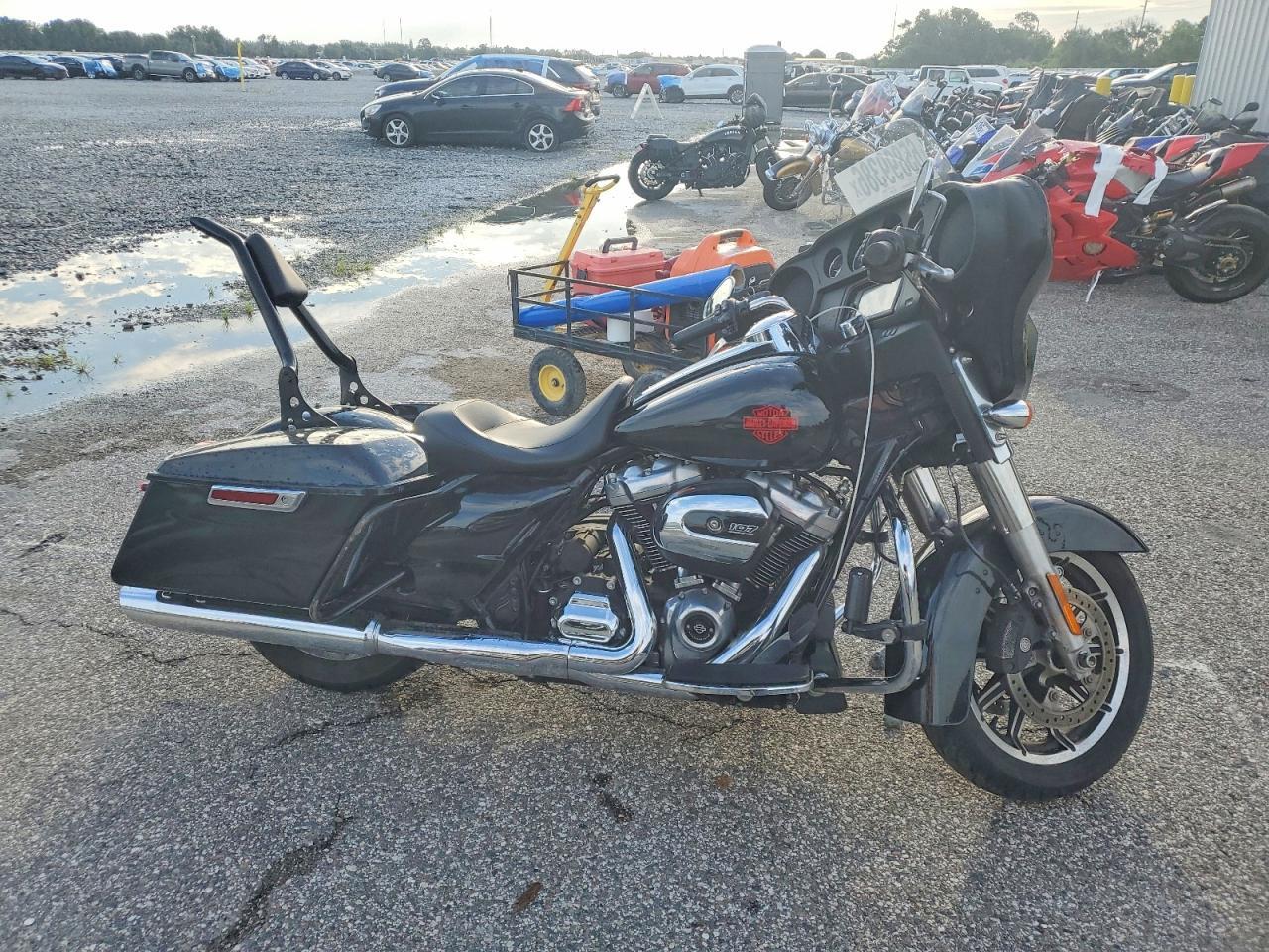 2019 HARLEY-DAVIDSON FLHT 1HD1FVC25KB648503
