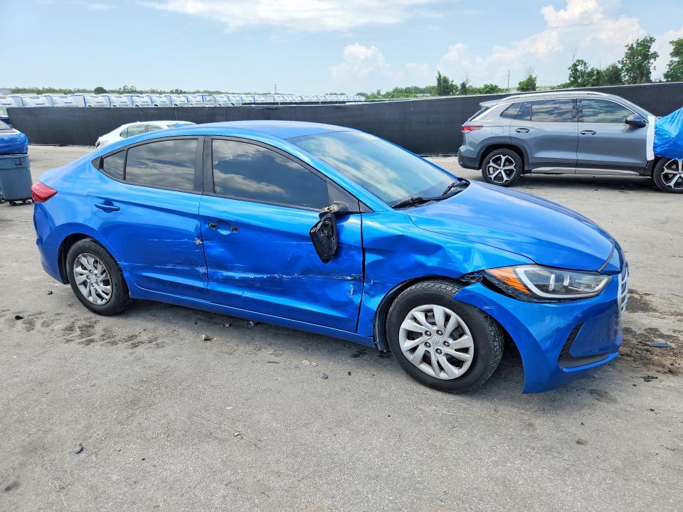 2017 HYUNDAI ELANTRA SE — Фото 4 из 14