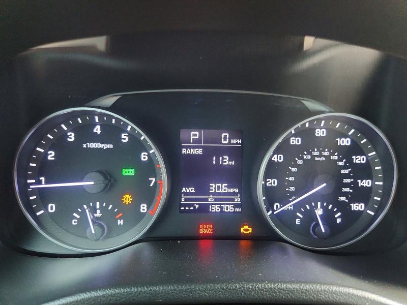 2017 HYUNDAI ELANTRA SE — Фото 9 из 14