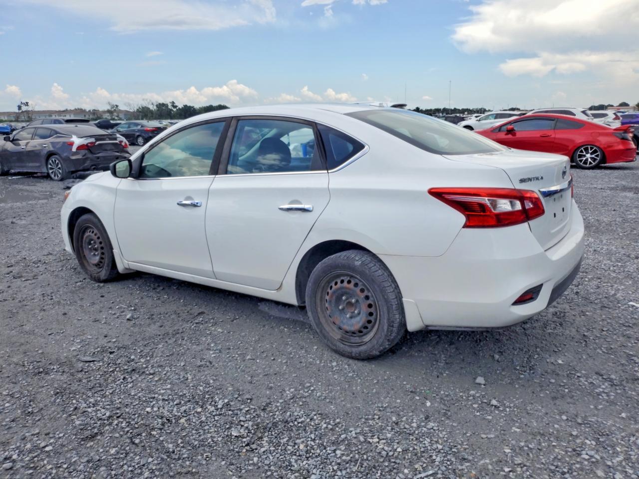 2017 NISSAN SENTRA SV — Фото 2 из 12