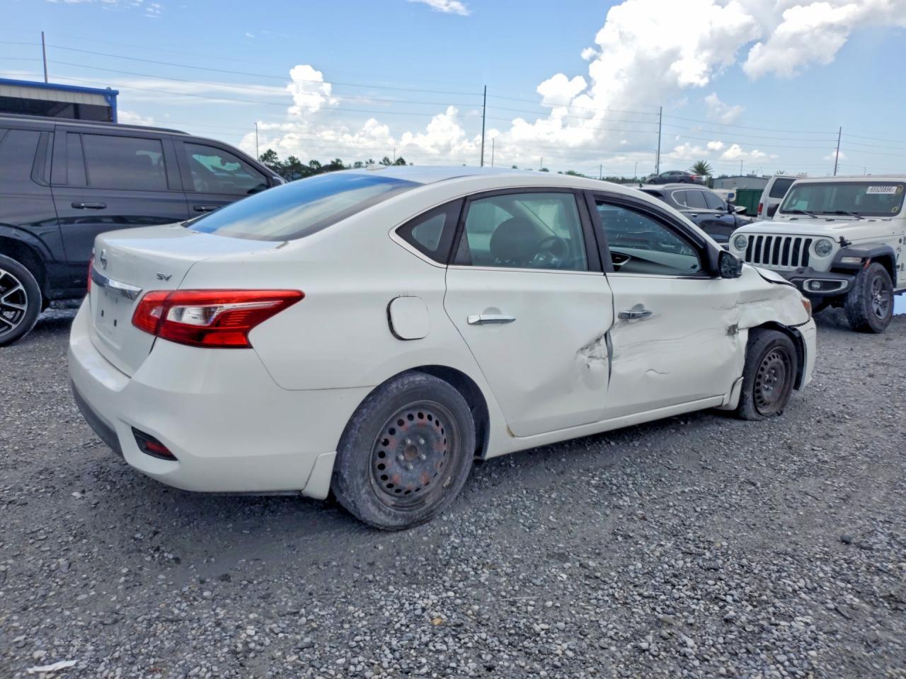 2017 NISSAN SENTRA SV — Фото 3 из 12