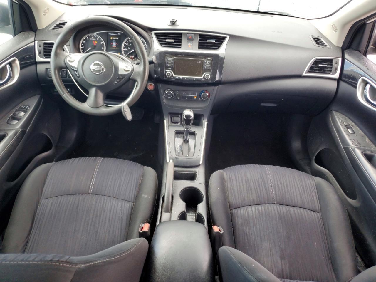 2017 NISSAN SENTRA SV — Фото 8 из 12