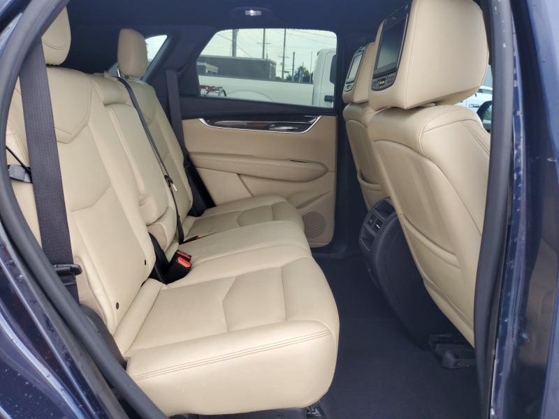 2017 CADILLAC XT5 — Фото 11 из 14