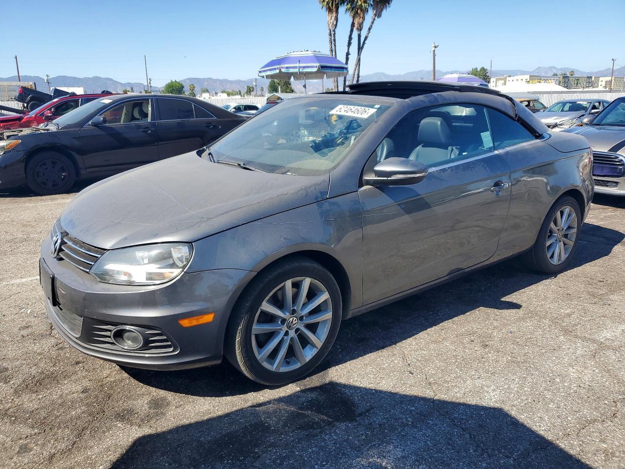 2015 VOLKSWAGEN EOS WVWBW8AH3FV002301