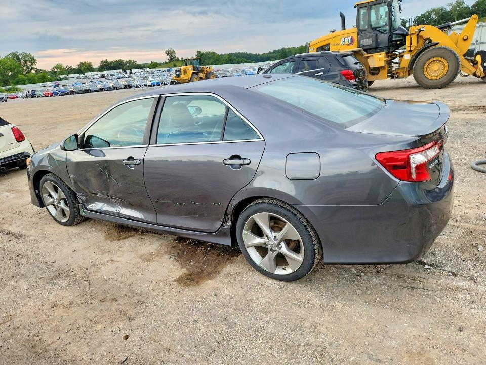 2012 TOYOTA CAMRY SE V6 — Фото 2 из 12