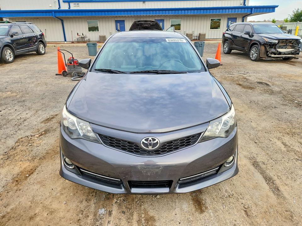 2012 TOYOTA CAMRY SE V6 — Фото 5 из 12