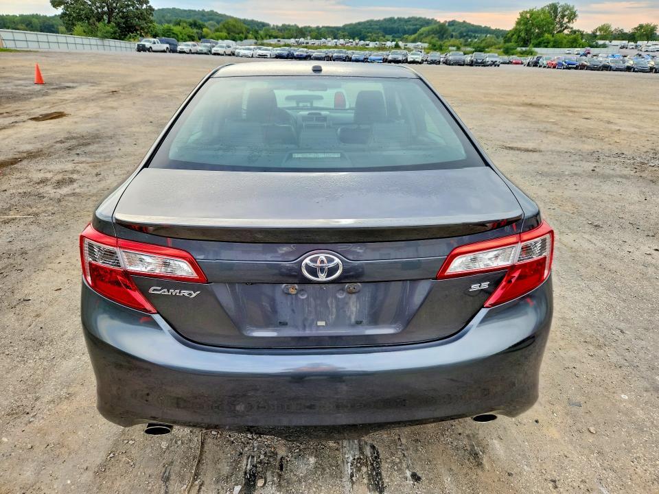 2012 TOYOTA CAMRY SE V6 — Фото 6 из 12