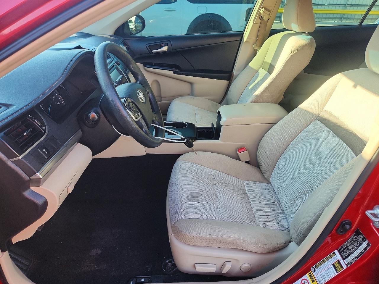 2012 TOYOTA CAMRY LE — Фото 7 из 12