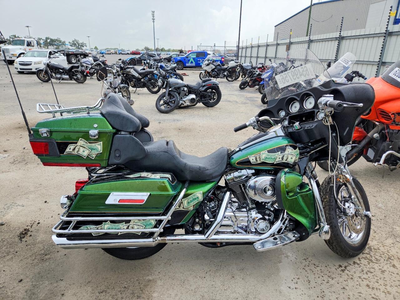 2006 HARLEY-DAVIDSON FLHTCUI 1HD1FCW176Y671758