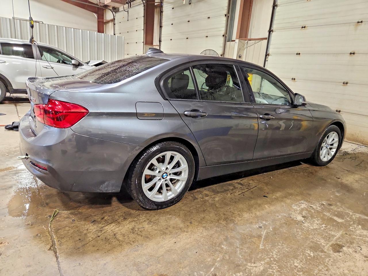 2018 BMW 320 XI — Фото 3 из 12