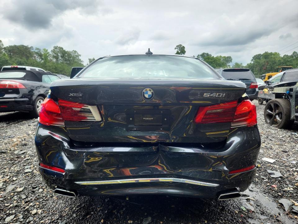 2018 BMW 540 XI — Фото 6 из 12