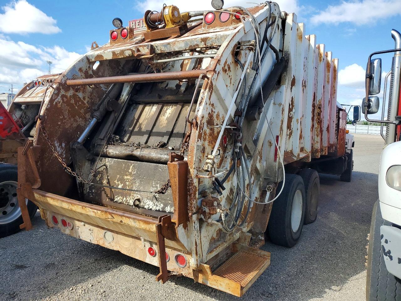 2000 CHEVROLET C7 REFUSE TRUCK — Фото 4 из 10