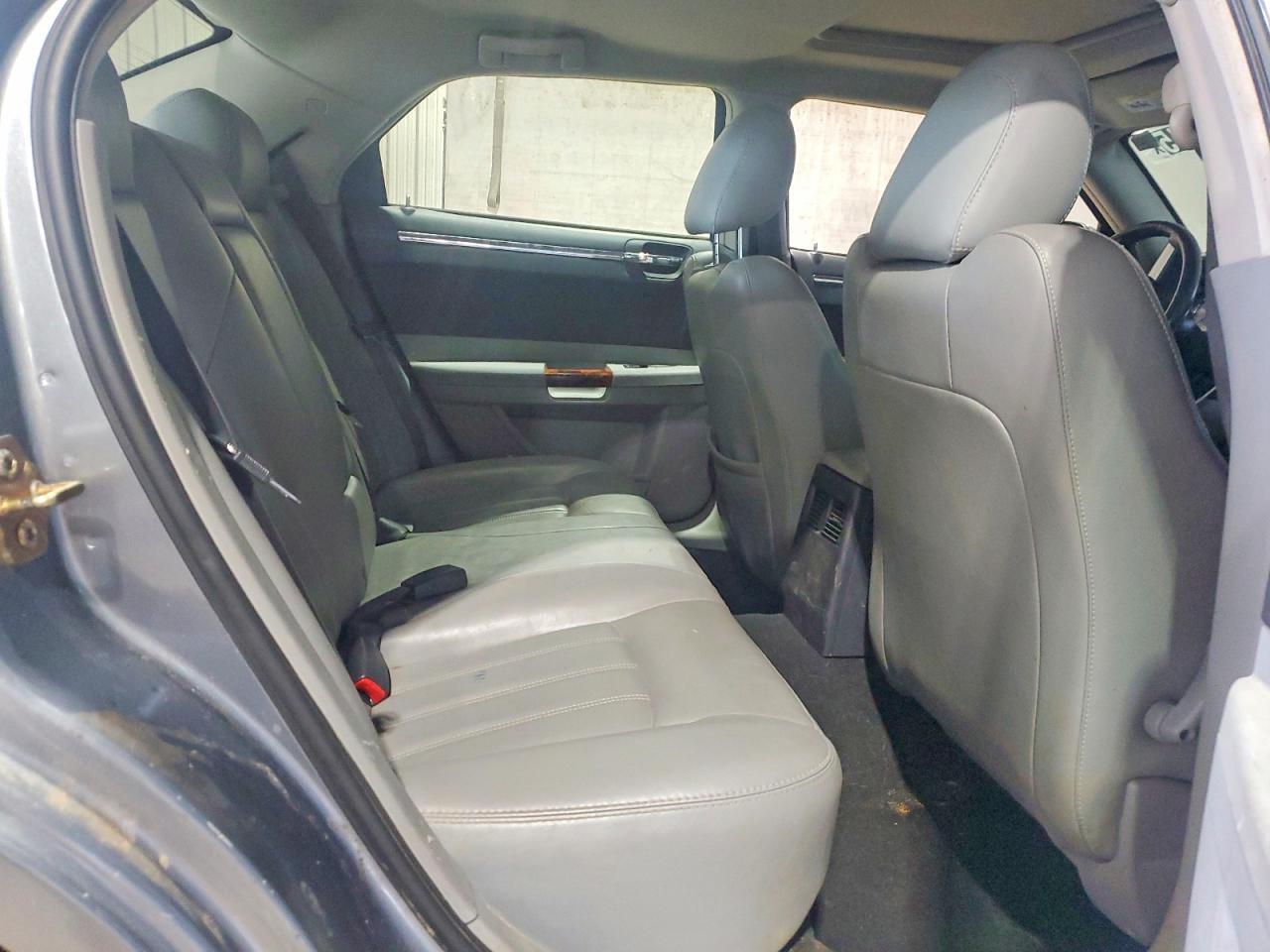 2006 CHRYSLER 300C — Фото 10 из 12