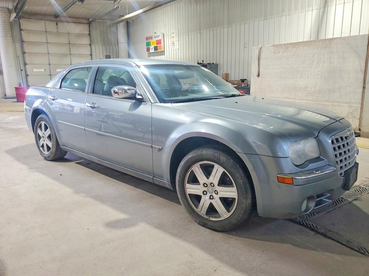 2006 CHRYSLER 300C — Фото 4 из 12