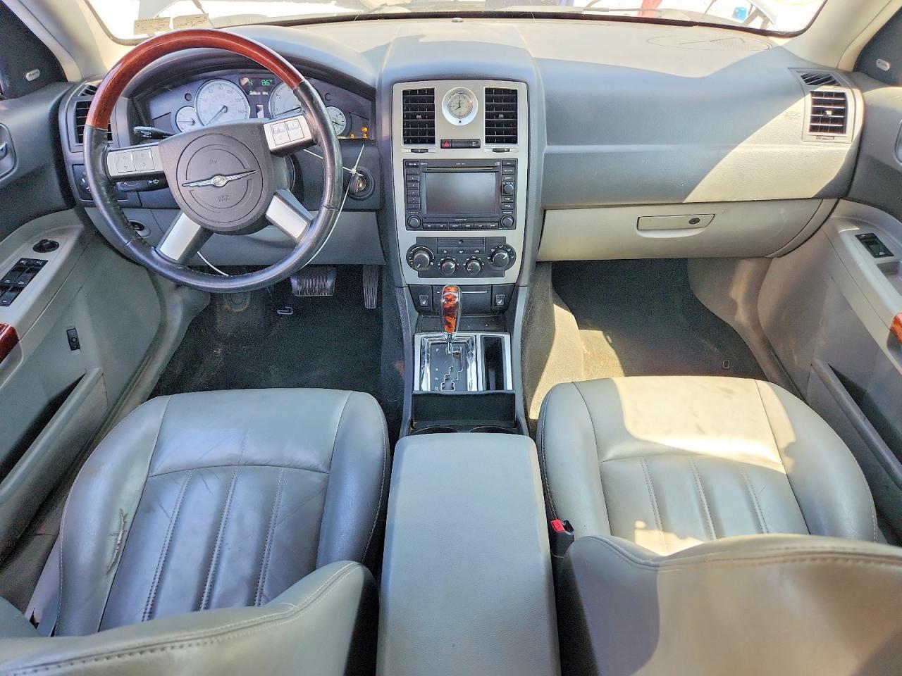 2006 CHRYSLER 300C — Фото 8 из 12