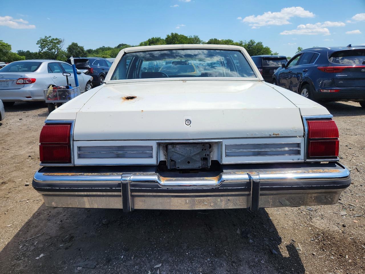 1984 OLDSMOBILE DELTA 88 ROYALE BROUGHAM LS — Фото 6 из 12