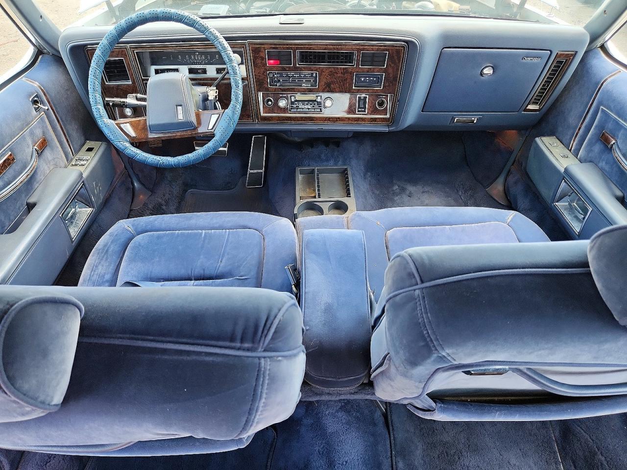 1984 OLDSMOBILE DELTA 88 ROYALE BROUGHAM LS — Фото 8 из 12