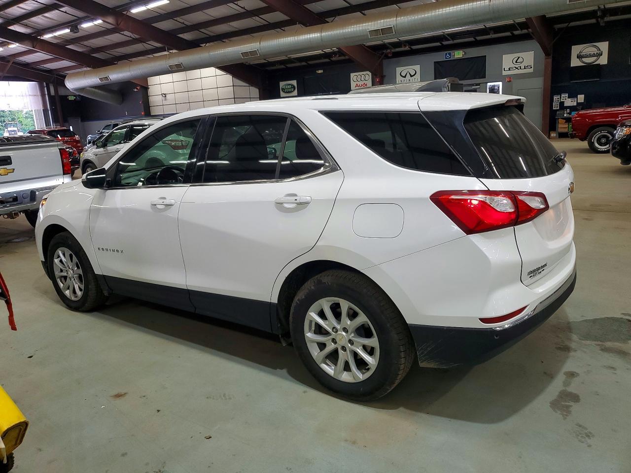 2018 CHEVROLET EQUINOX LT — Фото 2 из 13