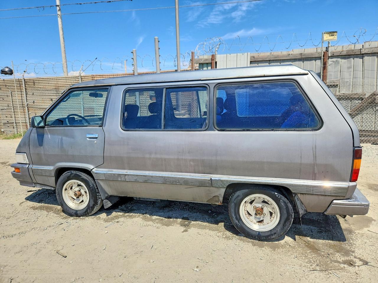 1989 TOYOTA VAN LE — Фото 2 из 13