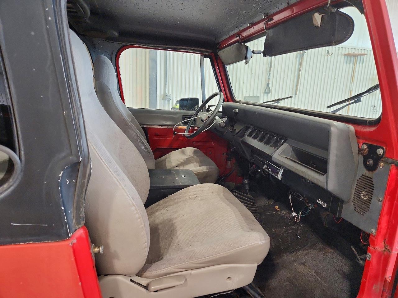 1990 JEEP WRANGLER / YJ LAREDO — Фото 10 из 12
