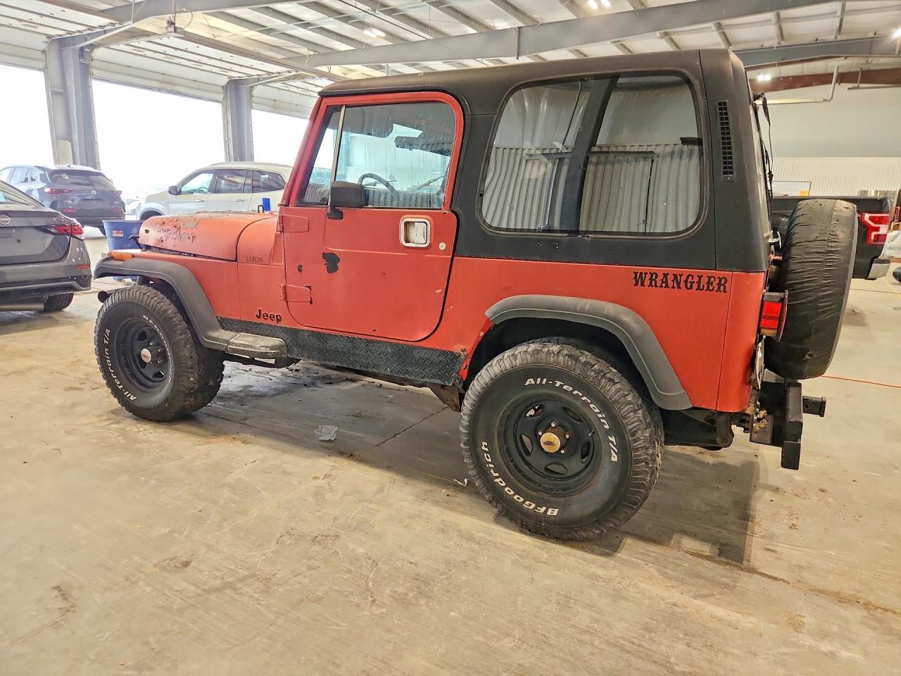 1990 JEEP WRANGLER / YJ LAREDO — Фото 2 из 12