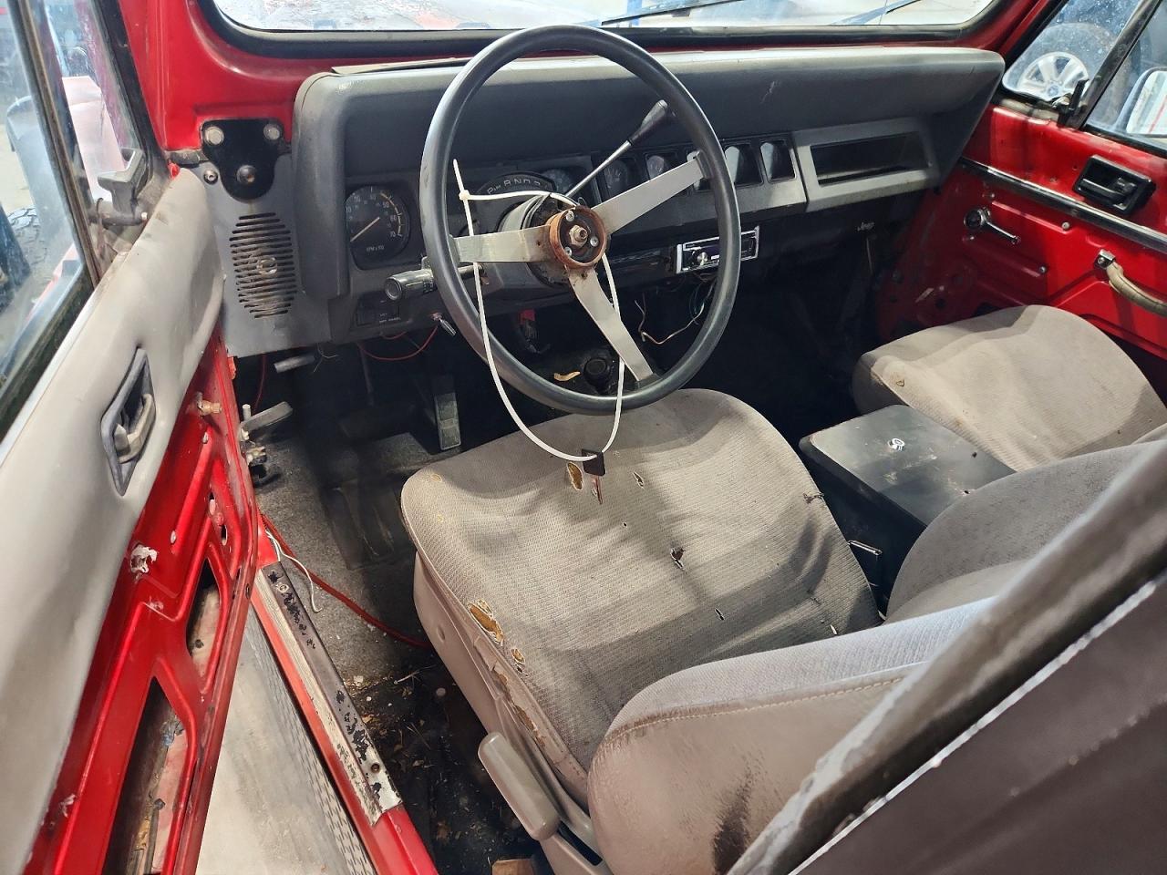 1990 JEEP WRANGLER / YJ LAREDO — Фото 8 из 12