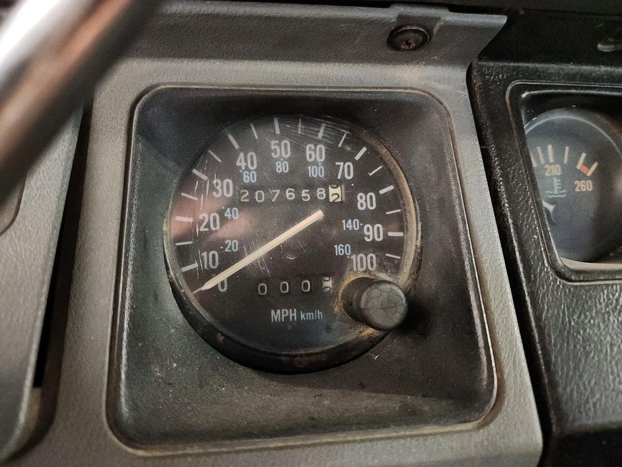 1990 JEEP WRANGLER / YJ LAREDO — Фото 9 из 12