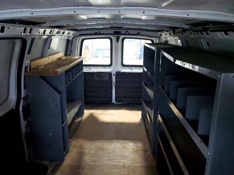2012 CHEVROLET EXPRESS — Фото 10 из 13