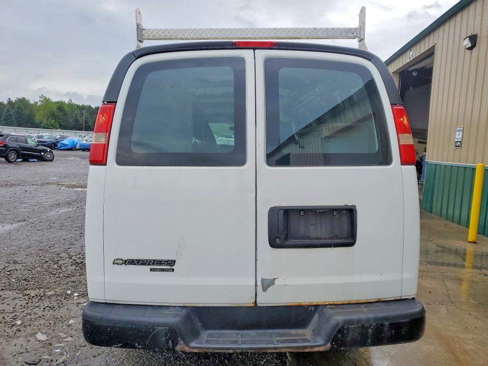 2012 CHEVROLET EXPRESS — Фото 6 из 13