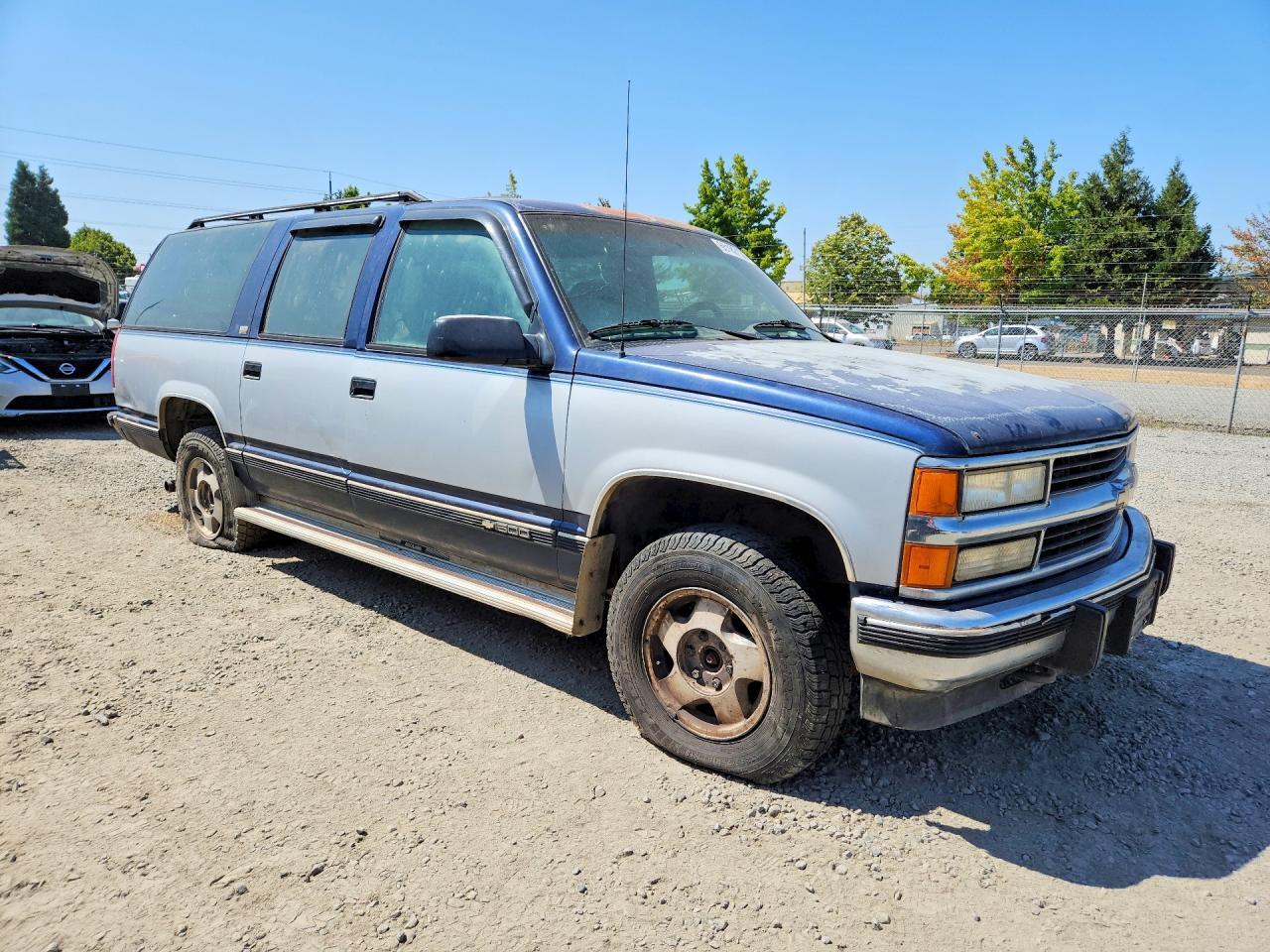 1GNFK16K9RJ379730 1994 CHEVROLET SUBURBAN photo no. 4