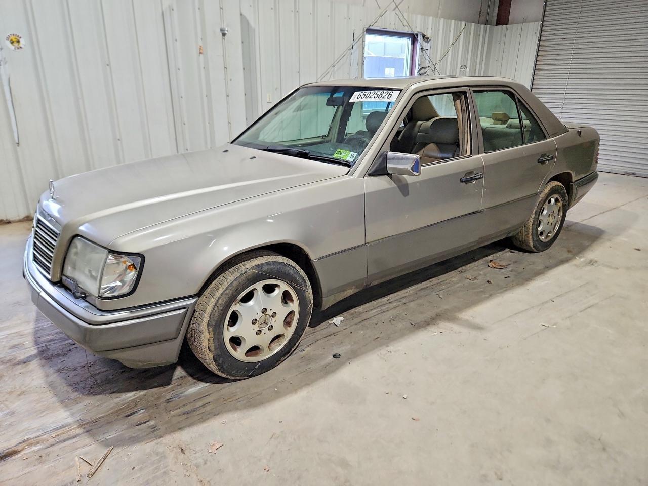 1995 MERCEDES-BENZ E WDBEA32E8SC225845