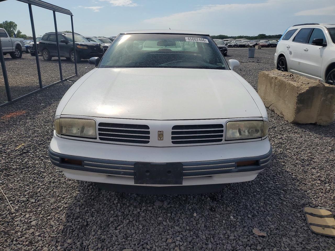 1995 OLDSMOBILE 88 ROYALE — Фото 5 из 12