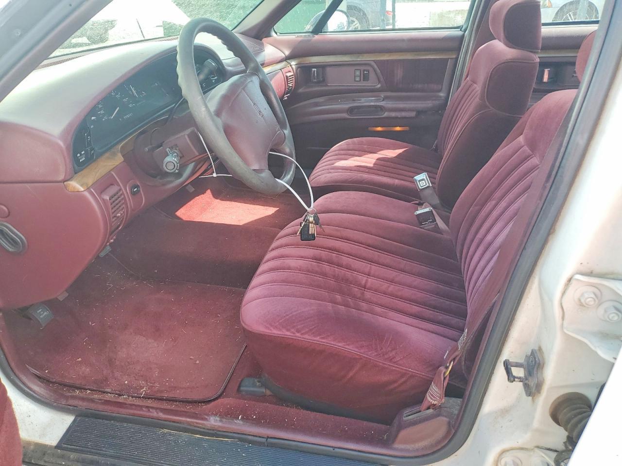 1995 OLDSMOBILE 88 ROYALE — Фото 7 из 12