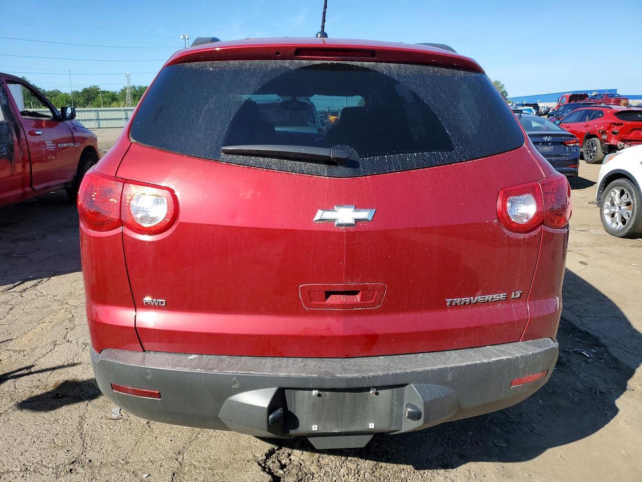 2012 CHEVROLET TRAVERSE LT — Фото 6 из 13