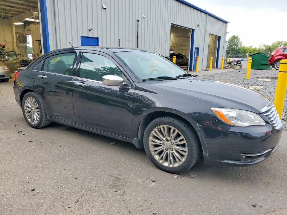 2012 CHRYSLER 200 LIMITED — Фото 4 из 12