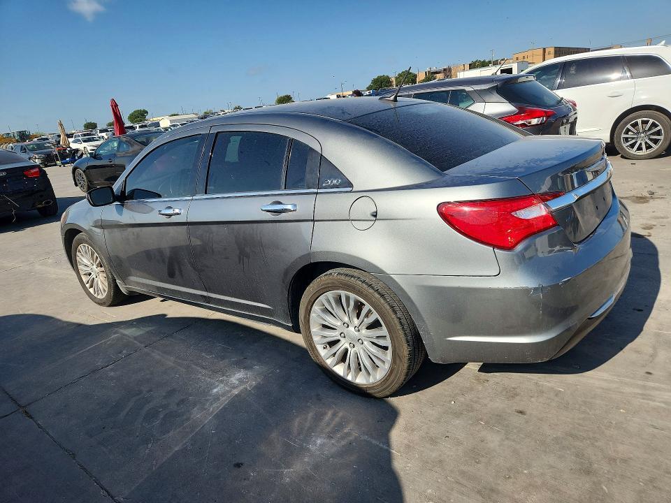2012 CHRYSLER 200 LIMITED — Фото 2 из 12