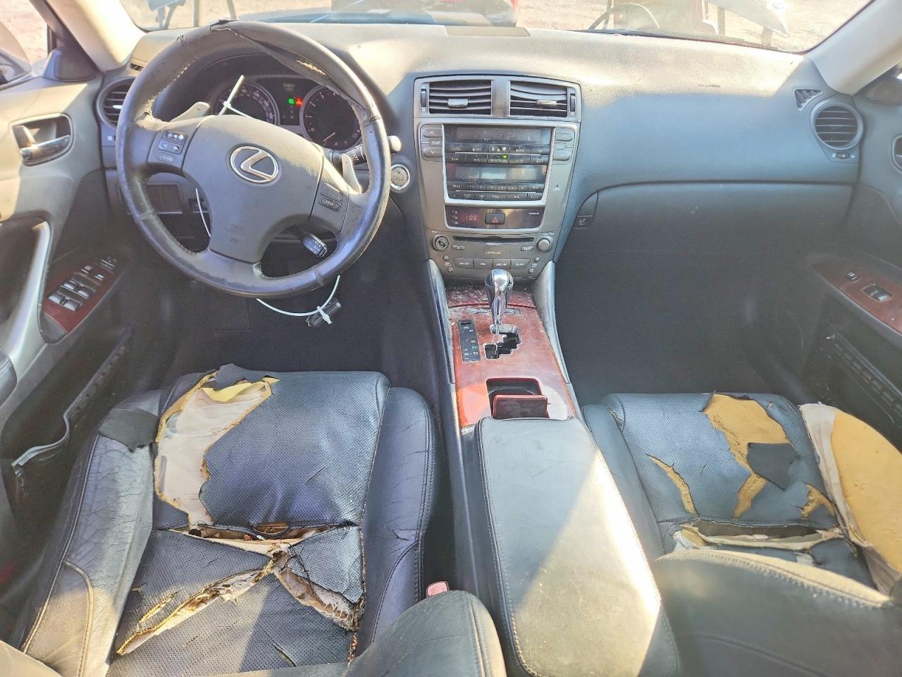 2006 LEXUS IS 350 — Фото 8 из 12
