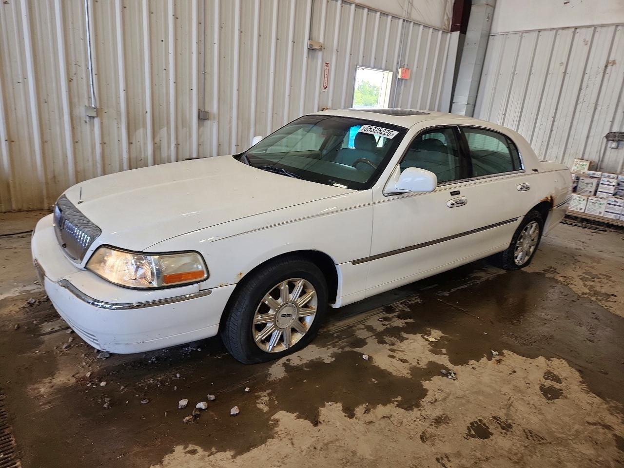 2006 LINCOLN TOWN CAR 1LNHM82V26Y626167