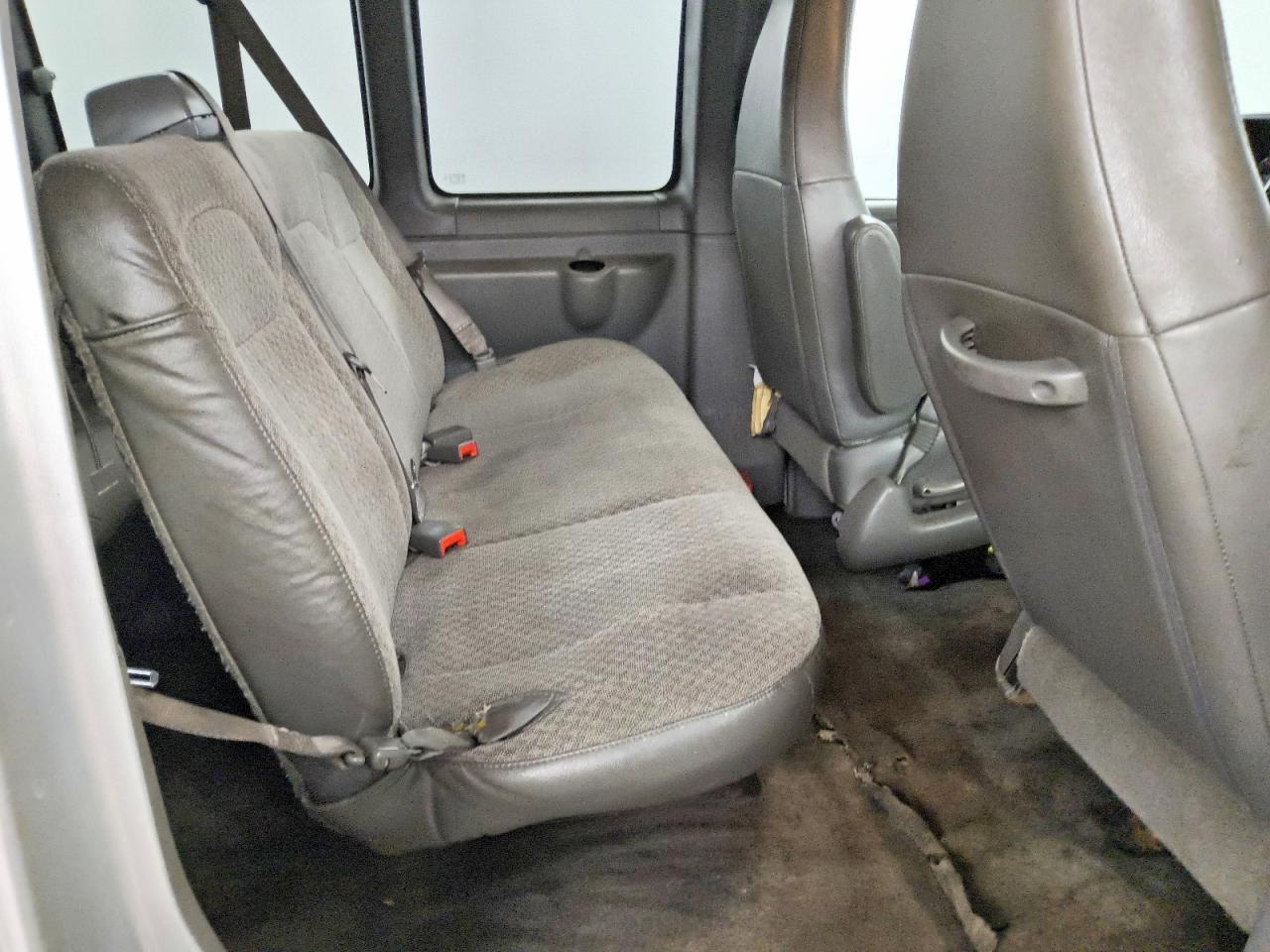 2018 CHEVROLET EXPRESS G2500 LT — Фото 11 из 13