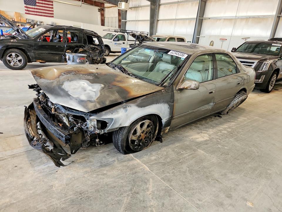 2000 TOYOTA CAMRY JT2BG22K3Y0404896