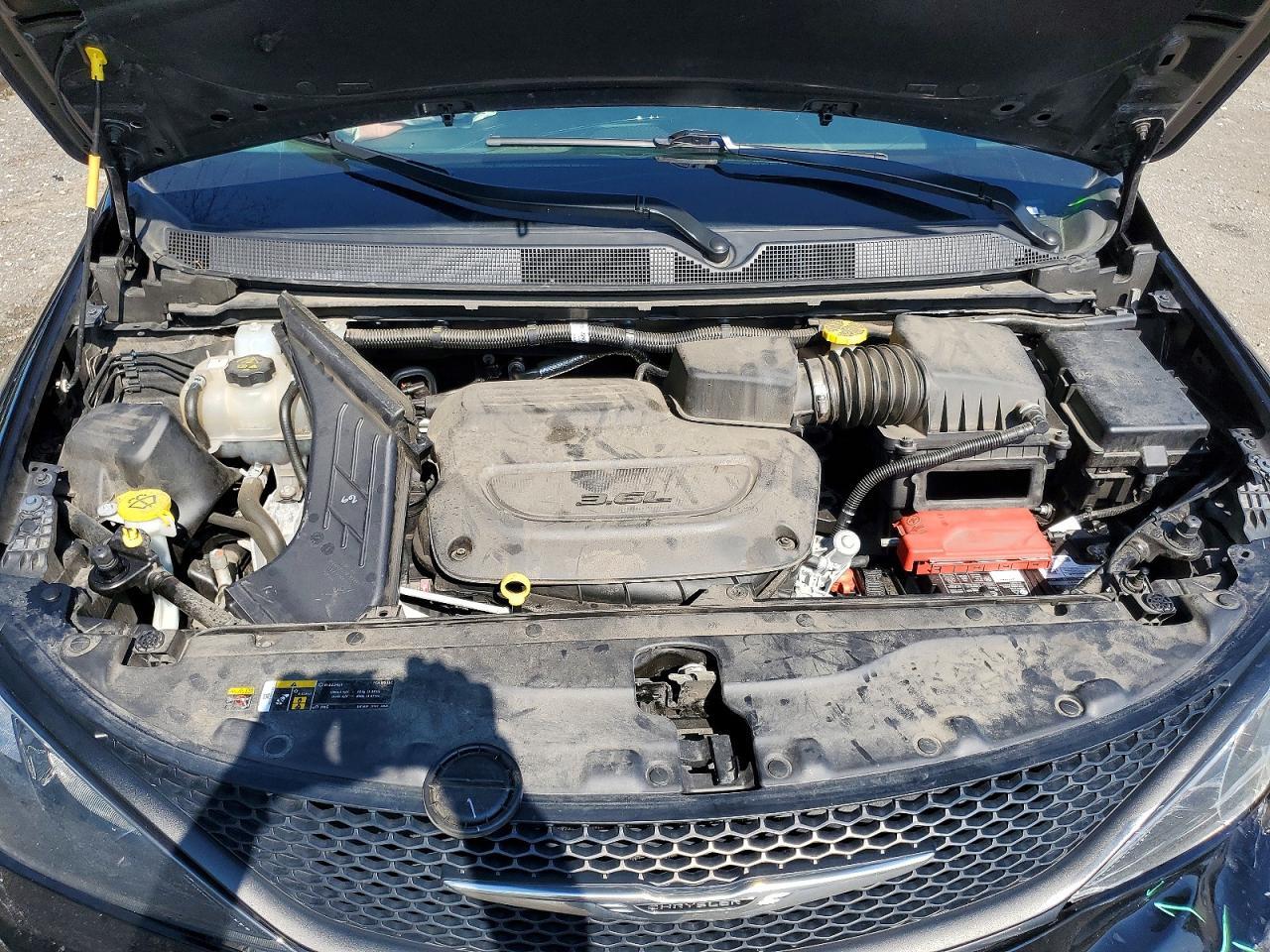 2024 CHRYSLER VOYAGER LX — Фото 12 из 13