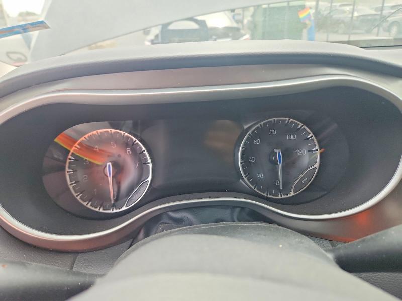 2024 CHRYSLER PACIFICA TOURING L — Фото 9 из 12
