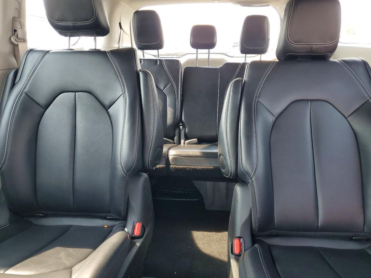 2024 CHRYSLER PACIFICA HYBRID SELECT — Фото 10 из 14