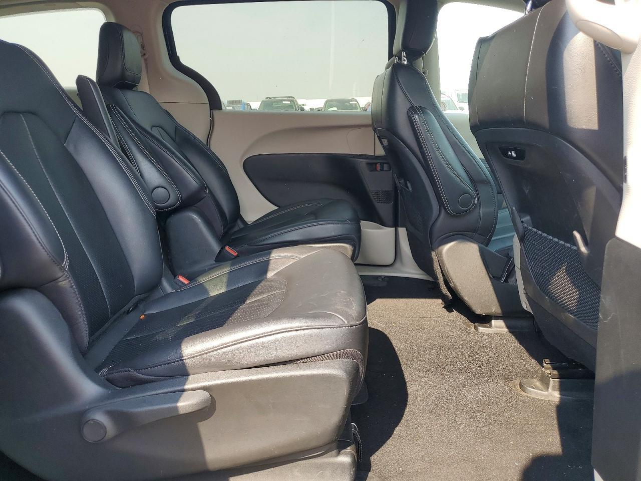 2024 CHRYSLER PACIFICA HYBRID SELECT — Фото 11 из 14