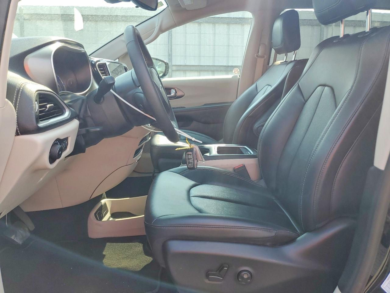2024 CHRYSLER PACIFICA HYBRID SELECT — Фото 7 из 14