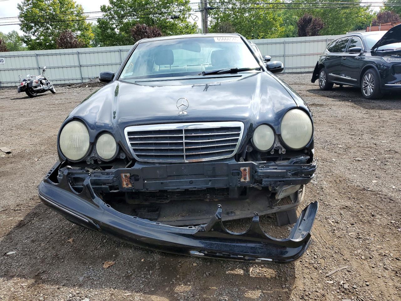 2001 MERCEDES-BENZ E 320 — Фото 5 из 12